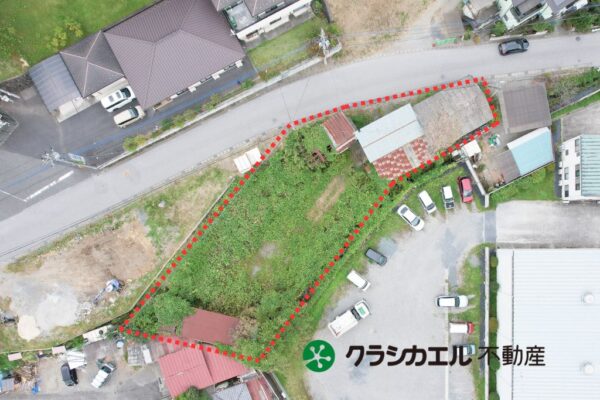 【現況渡し】約１７３坪の広々とした事業用地！　宅地のため、居住用の住宅建築も可能です。