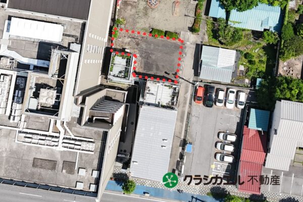 【駐車場利用にもおすすめ】幹線道路まで直線約２０ｍでお出かけにも便利！