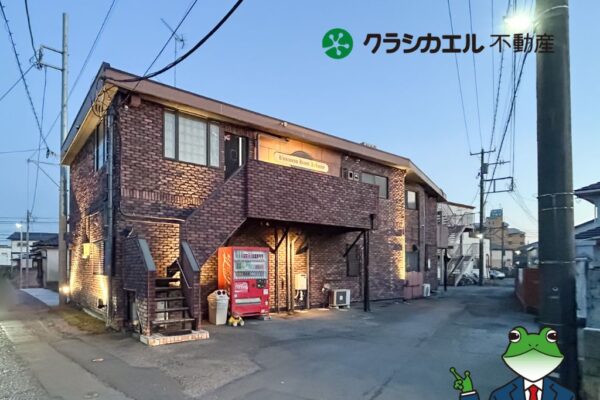 レンガ風の外壁が特徴的な客室１０室のビジネスホテル