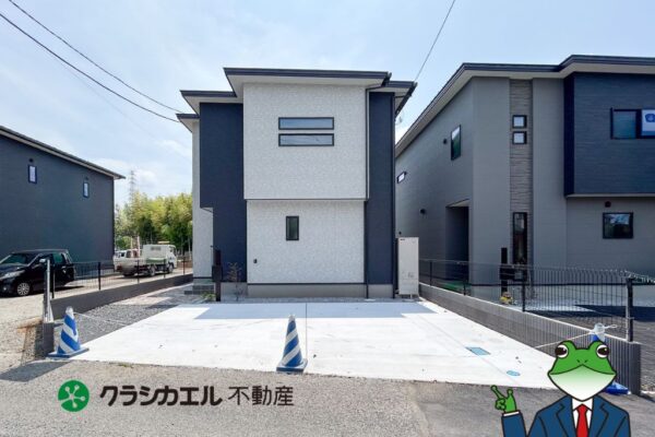 庭１０坪超×吹抜階段。デザインとゆとりを叶える新築３ＬＤＫ